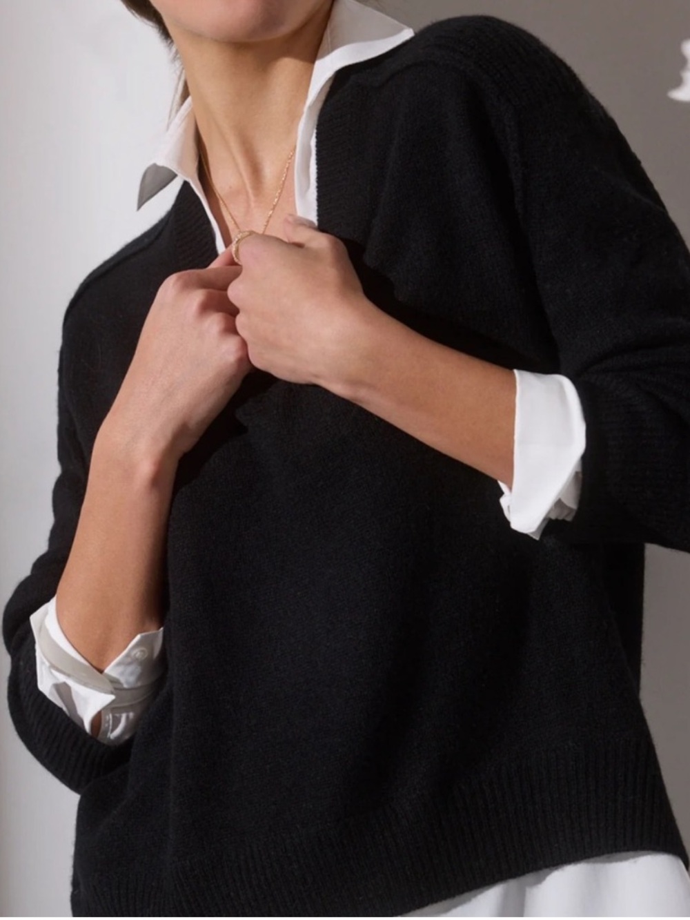 Brochu Walker Looker Layer V-Neck Cashmere Blend Sweater Black White S